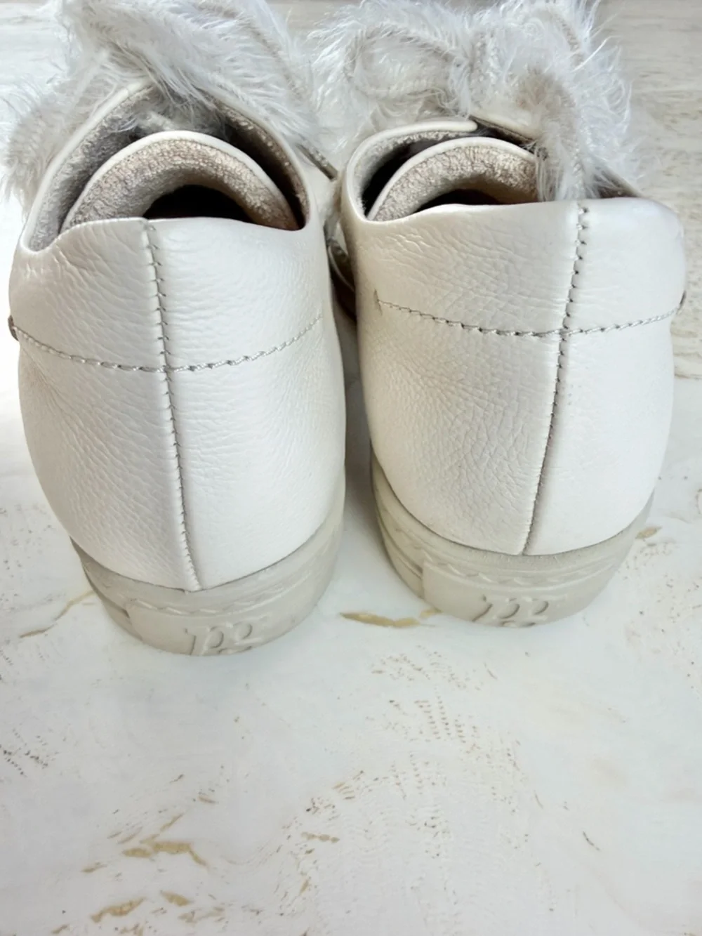 Paul Green Jayden Low Top Super Soft Sneakers Cream Faux Fur Laces US 7.5 EU 38
